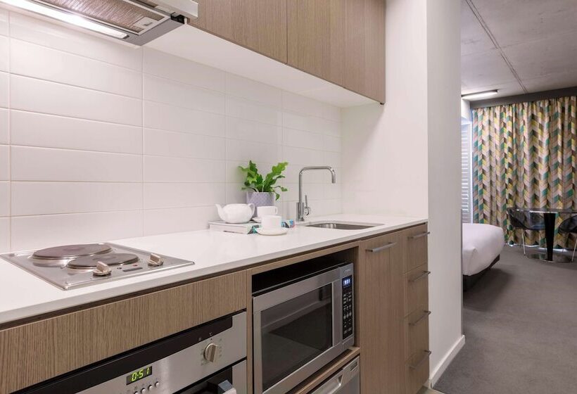 스탠다드 스튜디오, Oaks Melbourne On William Suites
