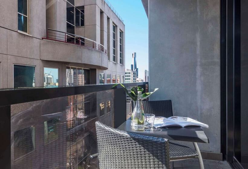 스탠다드 스튜디오, Oaks Melbourne On William Suites