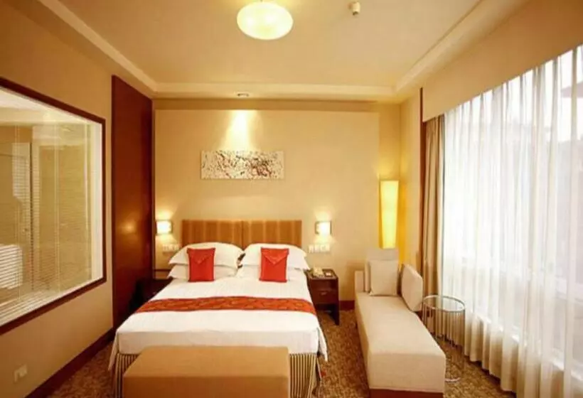 Standard-studio, Ramada Beijing North