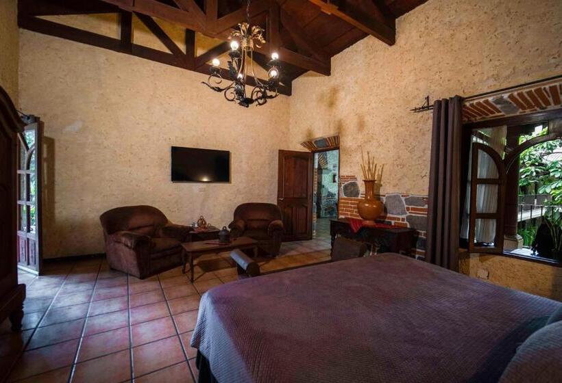 سوئیت رویال, Real Plaza