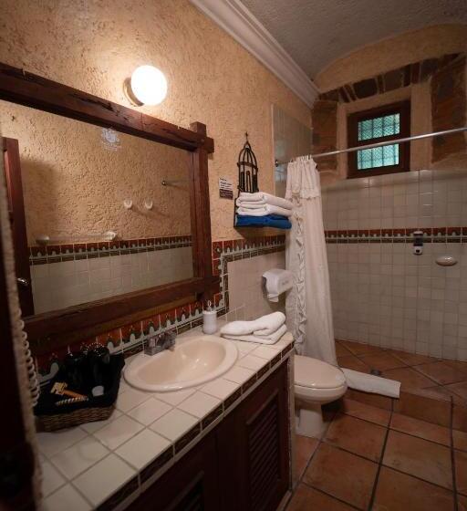 اتاق استاندارد چهار تخته, Real Plaza