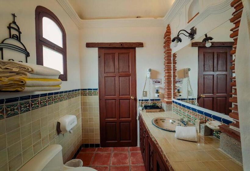 اتاق لوکس با تخت بزرگ, Real Plaza