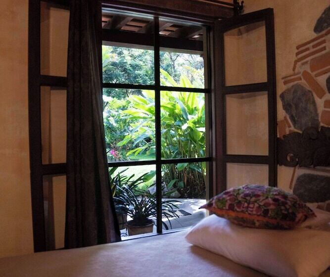 اتاق استاندارد سه نفره, Real Plaza