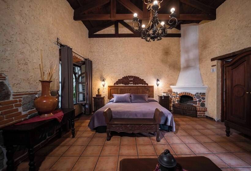 سوئیت رویال, Real Plaza