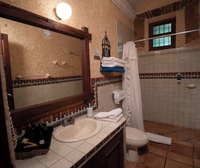 اتاق استاندارد چهار تخته, Real Plaza