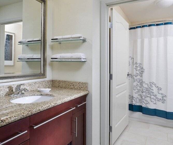 Люкс, Residence Inn Bismarck North