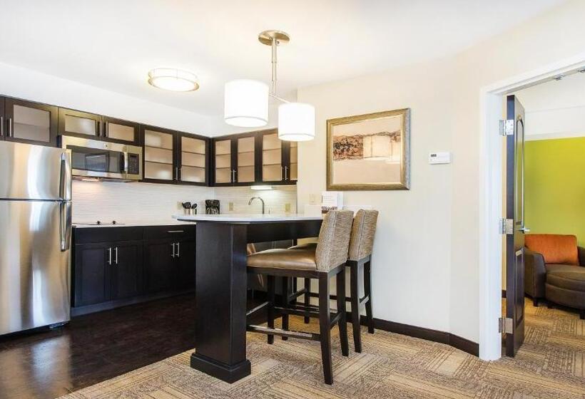 豪华房间, Staybridge Suites West Edmonton, An Ihg