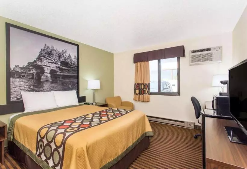 اتاق استاندارد برای معلولان, Super 8 By Wyndham Eau Claire I94