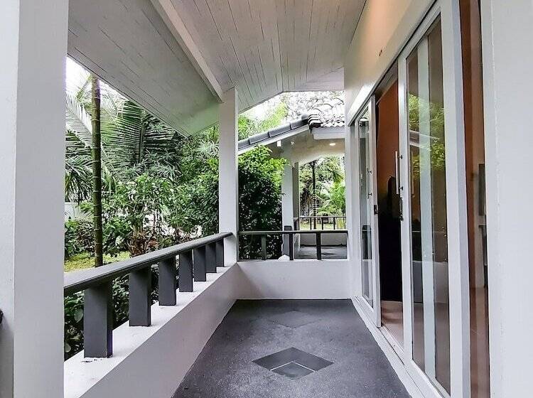 スタンダードバンガロー, The Cosy Maenam Beach Resort