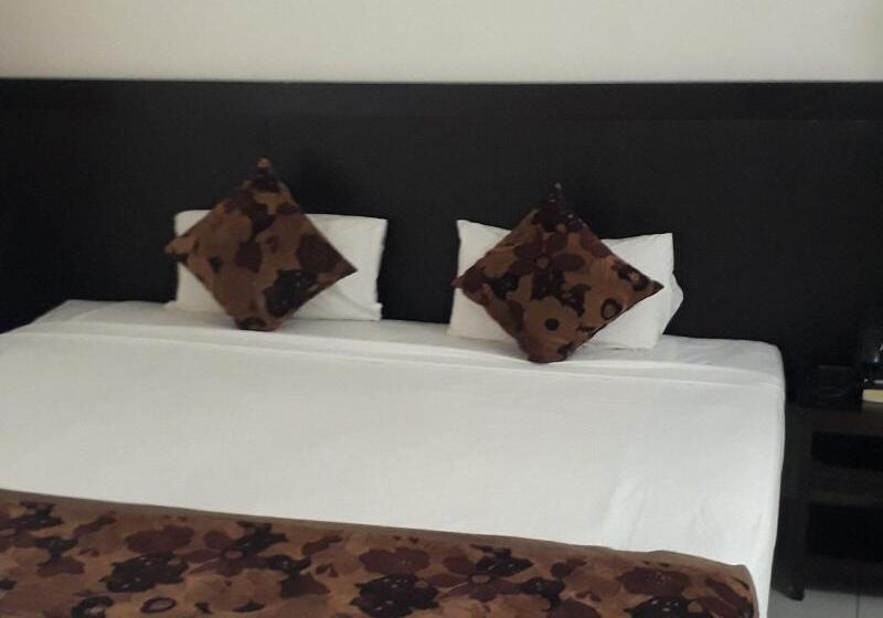 غرفة قياسية, Trans International