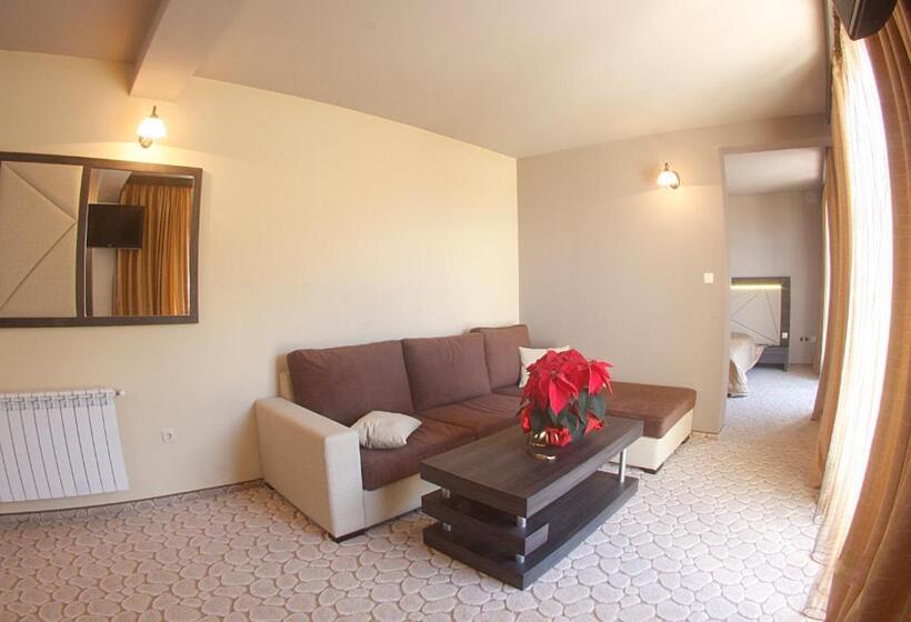 Superior suite with balcony, Vitoshko Lale