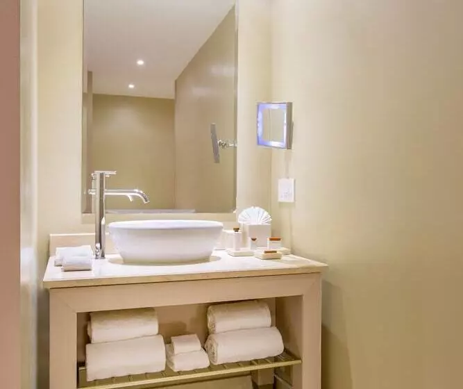 ダブルベッドのスタンダードスタジオ, Waldorf Astoria Panama