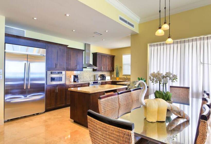 ペントハウス２ベッドルームアパート, Windsong On The Reef