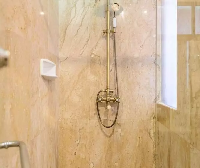 اتاق لوکس با چشم‌انداز استخر, Khaolak Oriental Resort  Adult Only