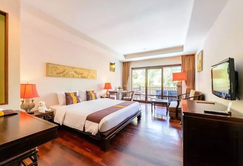 اتاق لوکس با چشم‌انداز استخر, Khaolak Oriental Resort  Adult Only