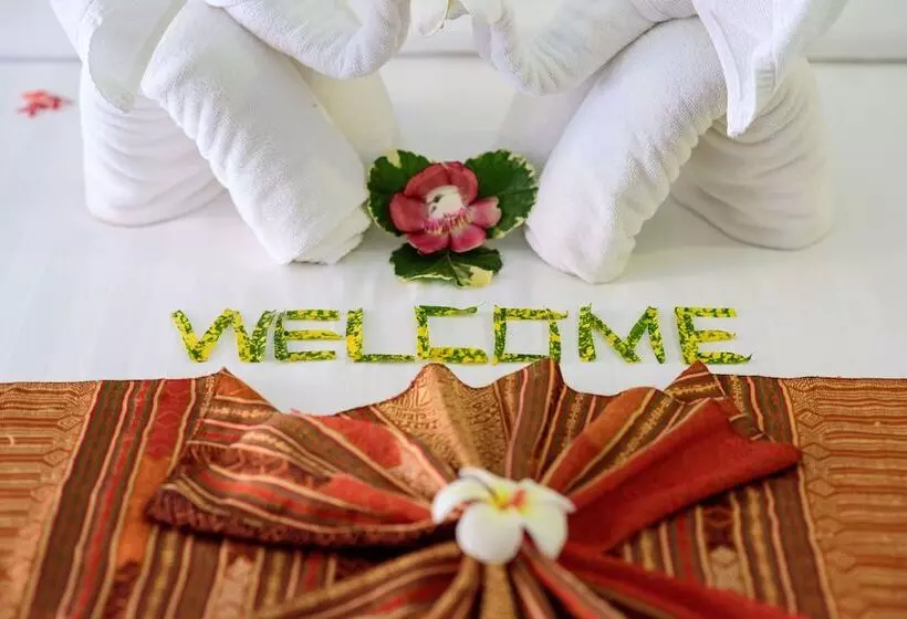 اتاق لوکس با چشم‌انداز استخر, Khaolak Oriental Resort  Adult Only
