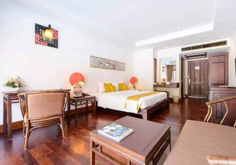 اتاق لوکس با چشم‌انداز استخر, Khaolak Oriental Resort  Adult Only