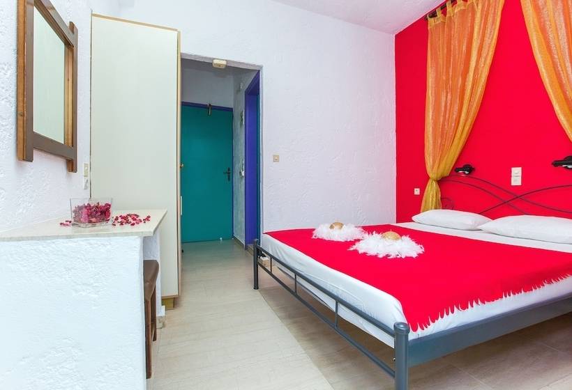 חדר סטודיו סטנדרד, Litsa Studios