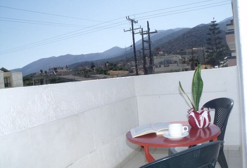 חדר סטודיו סטנדרד, Litsa Studios