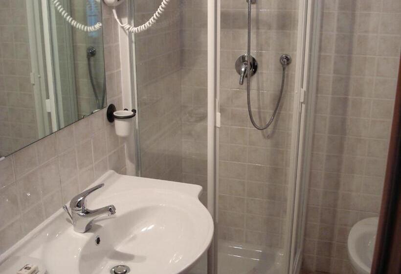 Номер Стандарт Трехместный, Guest House Il Giardino Segreto