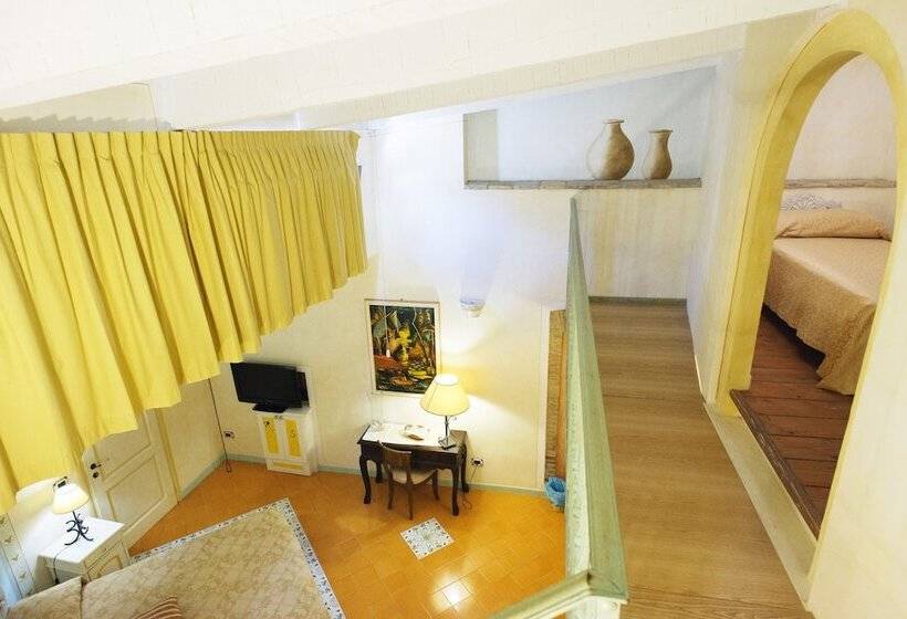 行政四人间, Residenza Sveva
