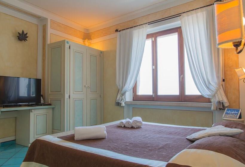 חדר אקזקיוטיב, Residenza Sveva