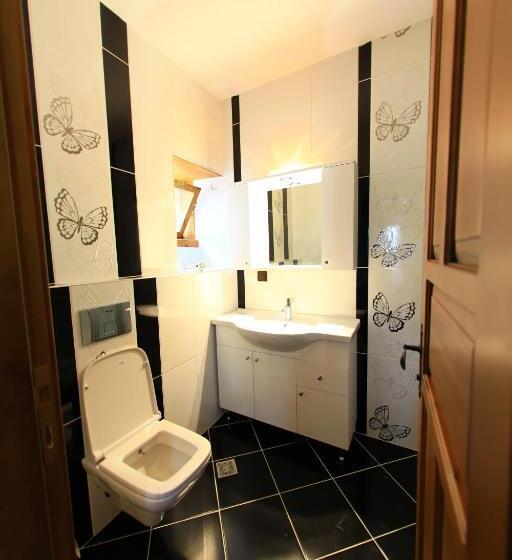 اتاق سوپریور, Bacchus Pension