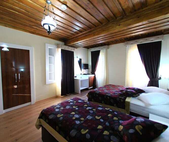 اتاق سوپریور, Bacchus Pension