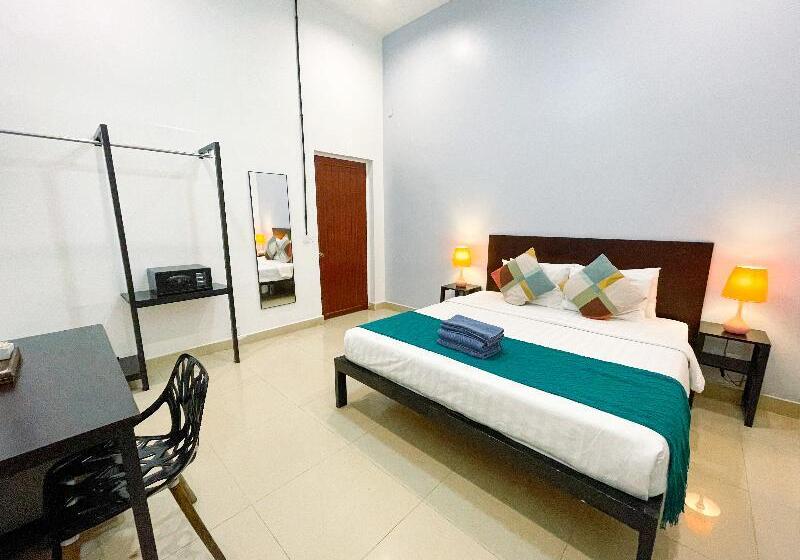 חדר סופריור, Birdcage Boutique