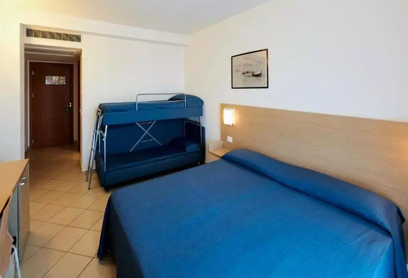 スタンダード4人部屋, Bolgheri Marina Resort Ex Varo Village