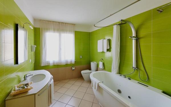 带阳台的三人标准间, Bolgheri Marina Resort Ex Varo Village