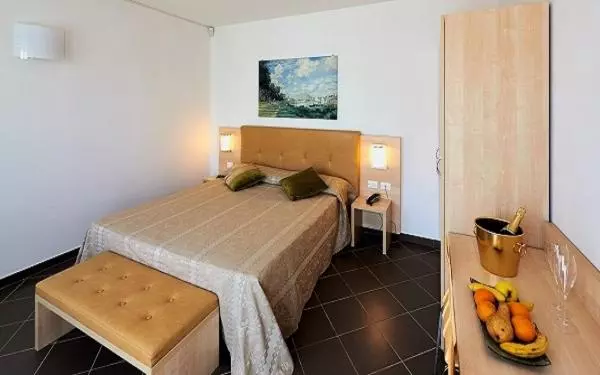 バルコニー付きジュニアスイート, Bolgheri Marina Resort Ex Varo Village