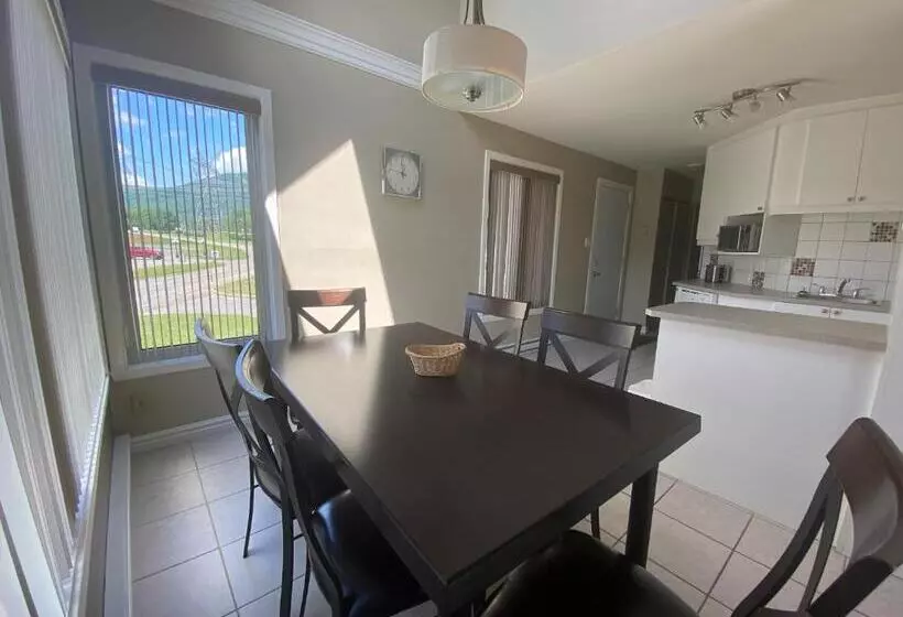 Huoneisto 2 Makuuhuonetta, Condos Vacances Msa Avec Piscine Et Spas Exterieurs Gratuits 4 Saisons!!