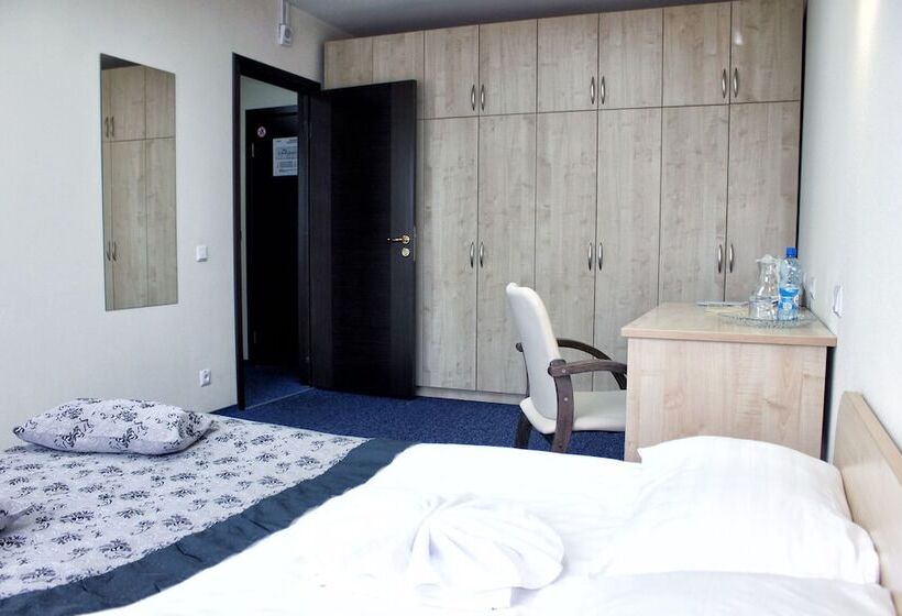 ファミリールーム, East Time