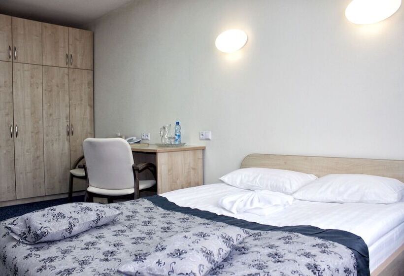 ファミリールーム, East Time