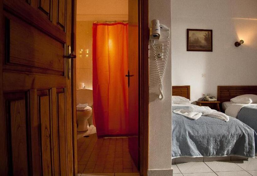 غرفة قياسية إطلالة جانبية علي البحر, Filoxenia Hotel Monemvasia