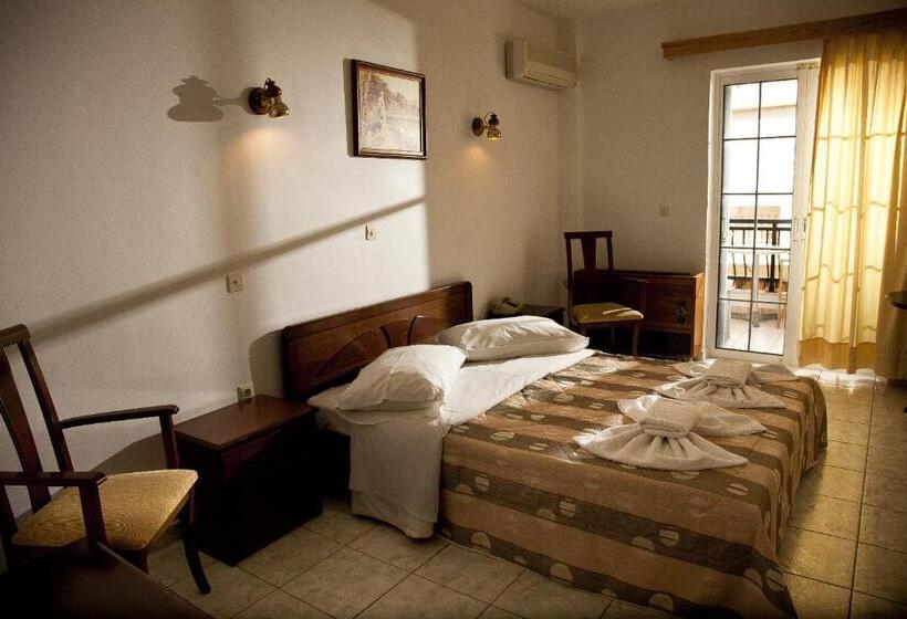 غرفة قياسية إطلالة جانبية علي البحر, Filoxenia Hotel Monemvasia