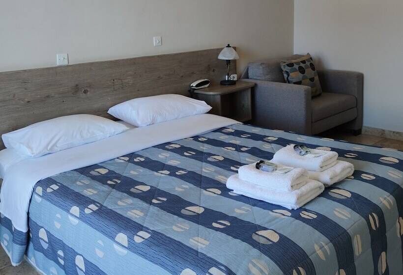 غرفة قياسية إطلالة جانبية علي البحر, Filoxenia Hotel Monemvasia