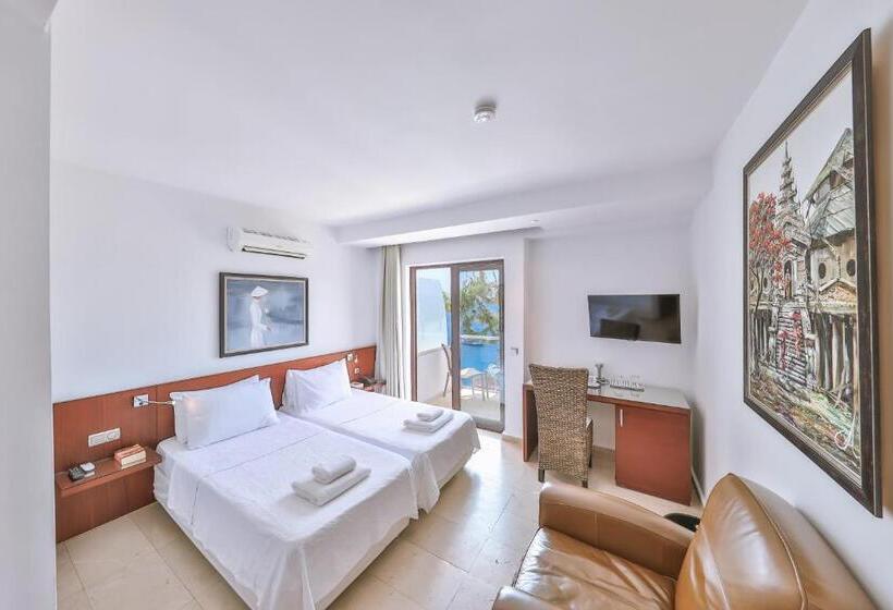 غرفة قياسية مطلّة علي البحر, Gardenia