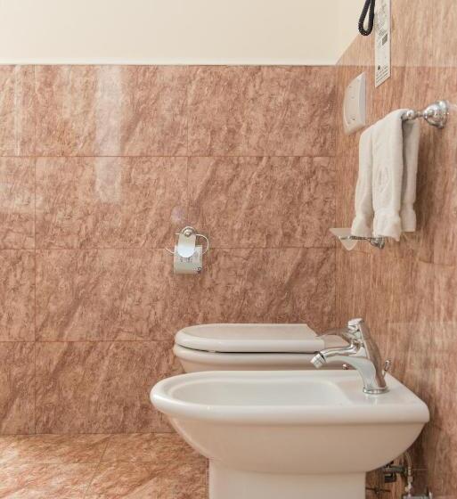 اتاق استاندارد یک نفره, Grand Hotel Di Lecce