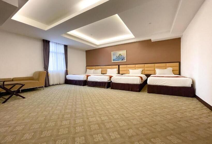 Quarto Quadruplo Premium, Hallmark Crown