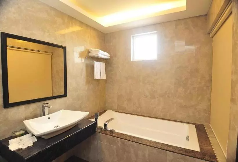 Premium Zimmer für 4 Personen, Hallmark Crown