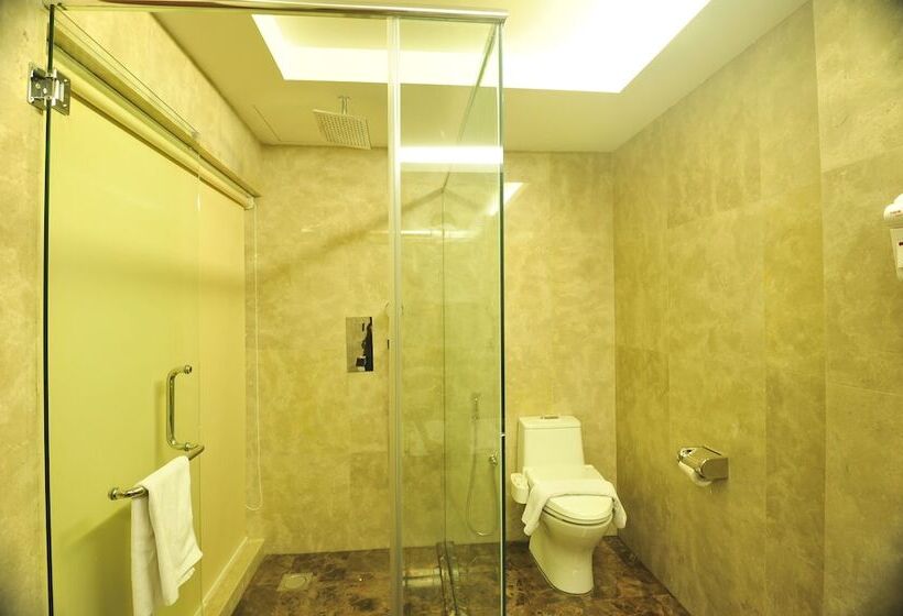 Quarto deluxe, Hallmark Crown