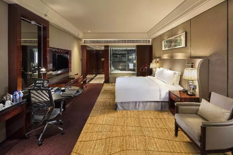 キングサイズベッドのエクゼクティブルーム, Hilton Foshan
