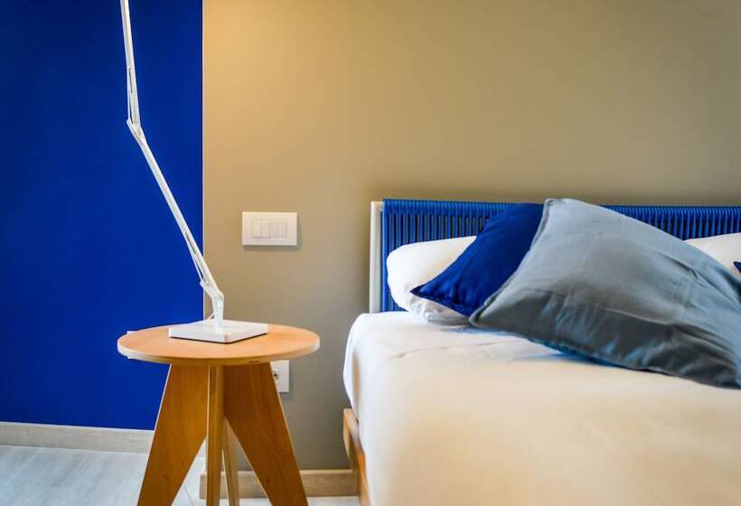 غرفة سوبيريور ثلاثية مطلّة علي البحر, L Alba