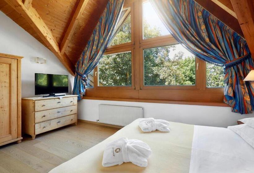 סוויטה משפחתית, Lowenhof