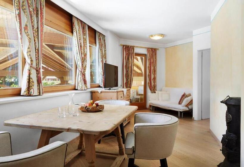 סוויטה משפחתית, Lowenhof