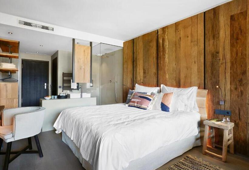 חדר דלוקס, Lowenhof