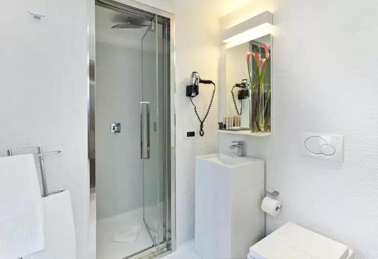 اتاق استاندارد, Navona Stay