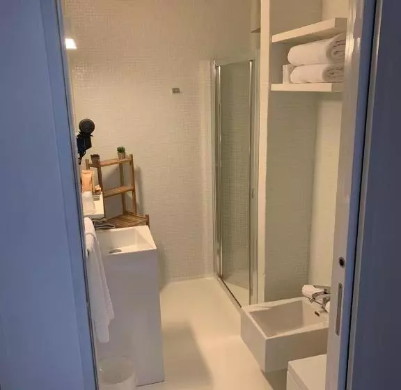 اتاق استاندارد, Navona Stay